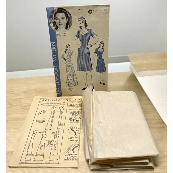 Vintage 40s Sewing Pattern Housecoat or Coat Dress Size 16